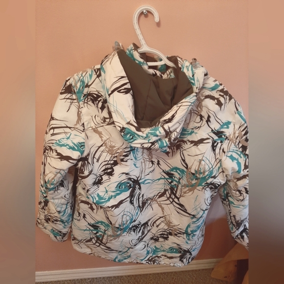 Like New Lamar Snowboarding Jacket - Picture 2 of 3